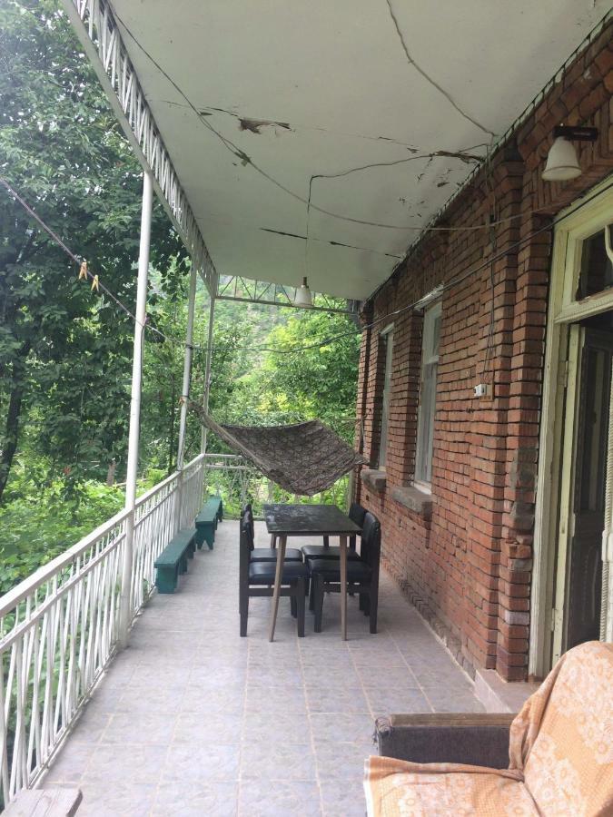 Guesthouse Malkhazi Borjomi Ngoại thất bức ảnh